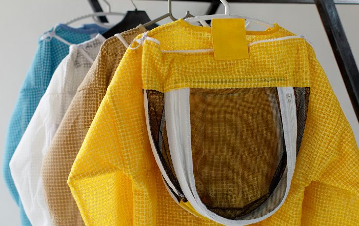 Article Image for Crafting a Capsule Wardrobe for Every Climate