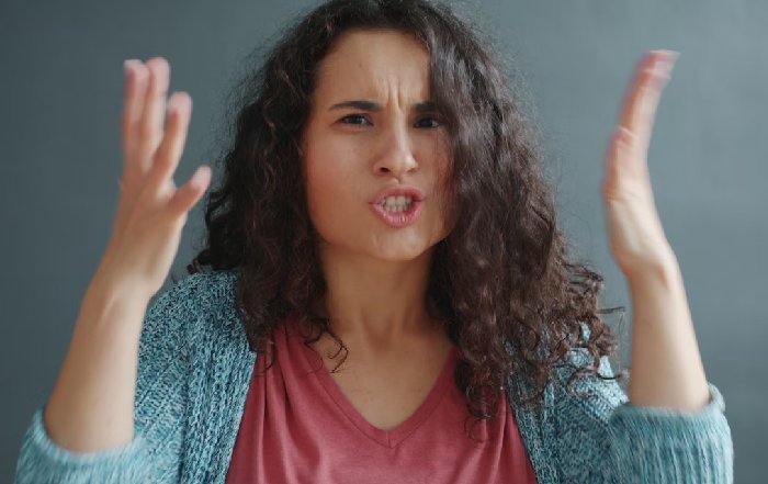 Article Image for The Subtle Signals of Powerful Body Language